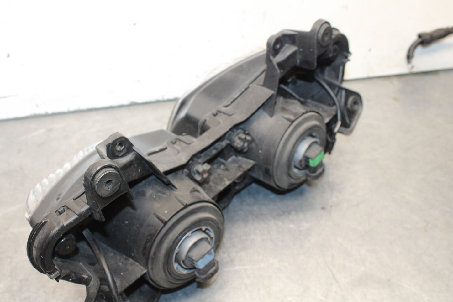 09-12 KAWASAKI NINJA ZX6R ZX600R FRONT HEADLIGHT HEAD LAMP 23007-0101 BB656