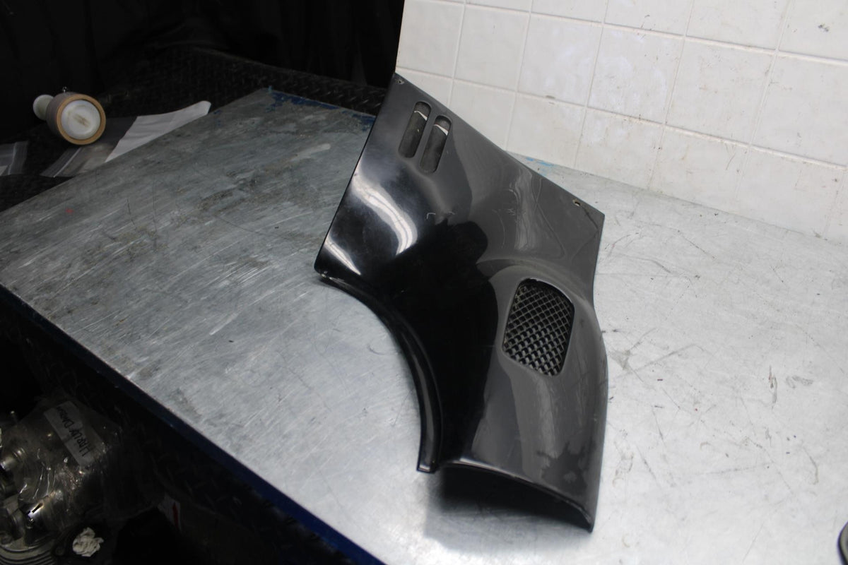 87-96 HONDA CBR1000F RIGHT FRONT SIDE SEAT SADDLE PANEL TRIM COWL FAIRING BB420