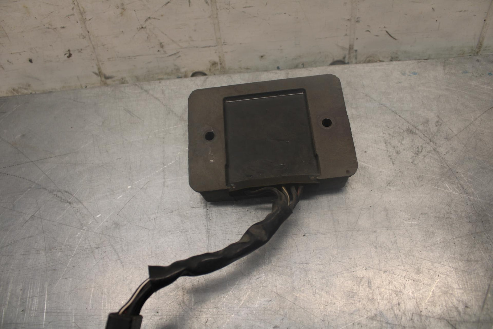 03-04 SUZUKI GSXR1000 RECTIFIER VOLTAGE REGULATOR 32800-33E21 BB459