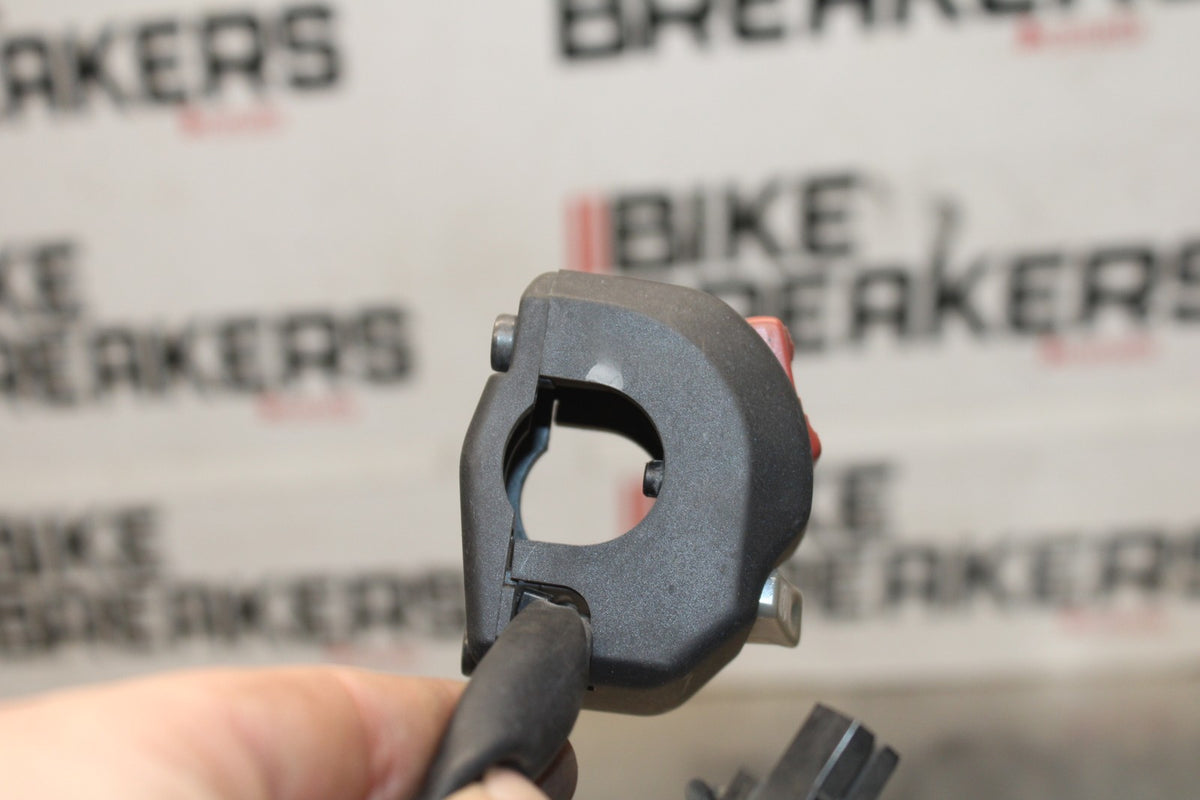 23 KAWASAKI Z900RS RIGHT CLIP ON HANDLE KILL OFF START SWITCH SWITCHES BB935