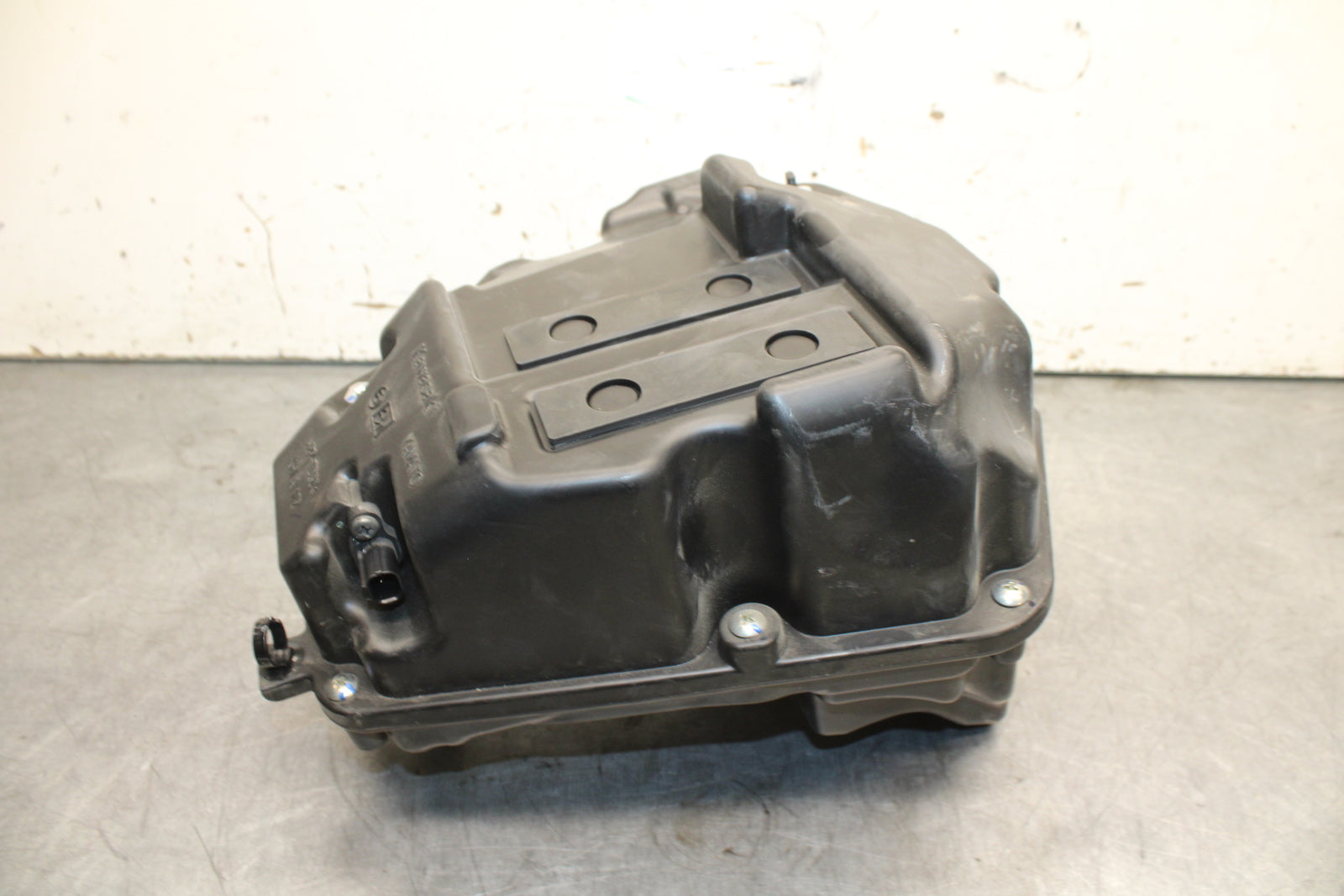 18-24 KAWASAKI NINJA 650 AIRBOX AIR INTAKE FILTER BOX BB725