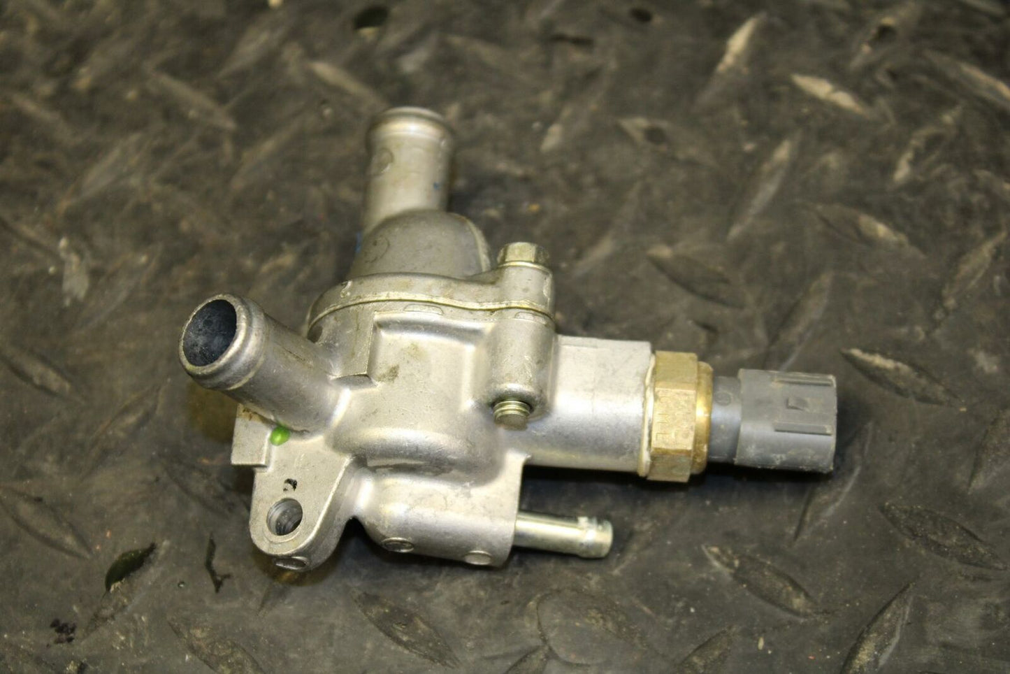 08 HONDA CBR125R THERMOSTAT HOUSING BB180