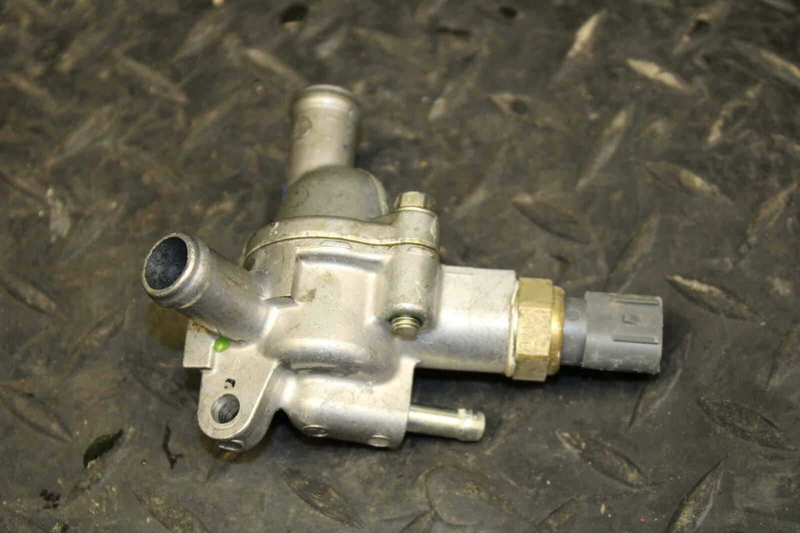 08 HONDA CBR125R THERMOSTAT HOUSING BB180