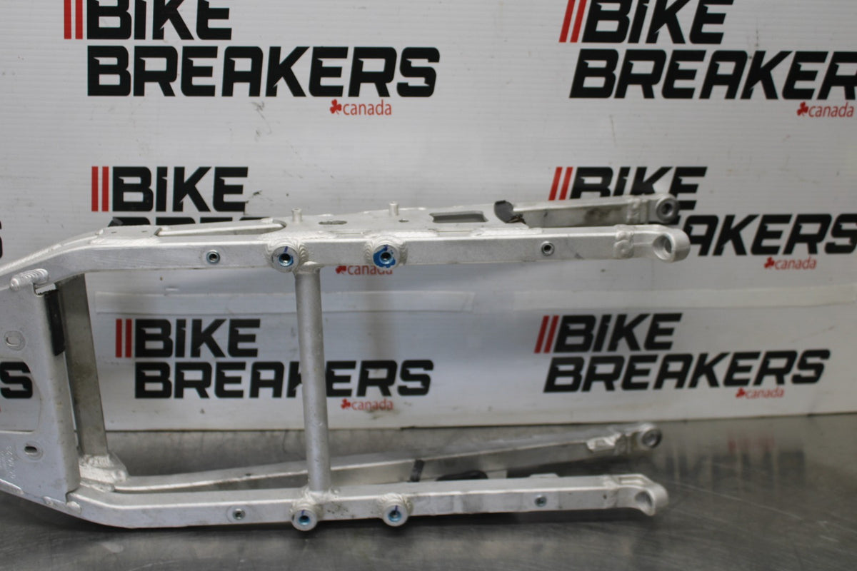 24 APRILIA TUONO V4 1100 FACTORY ABS REAR SUBFRAME BACK SUB FRAME BB887