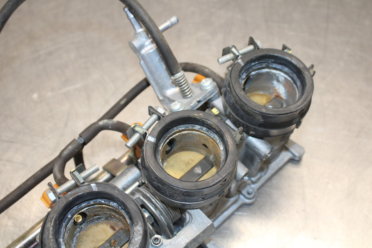 05-06 HONDA CBR600RR MAIN FUEL INJECTORS / THROTTLE BODIES BB893