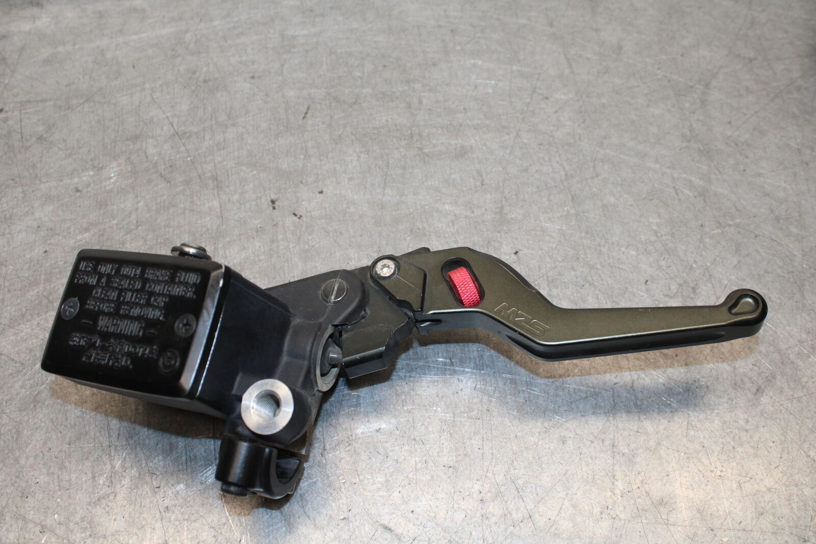16-21 YAMAHA XSR900 FRONT BRAKE MASTER CYLINDER w/ LEVER BB664