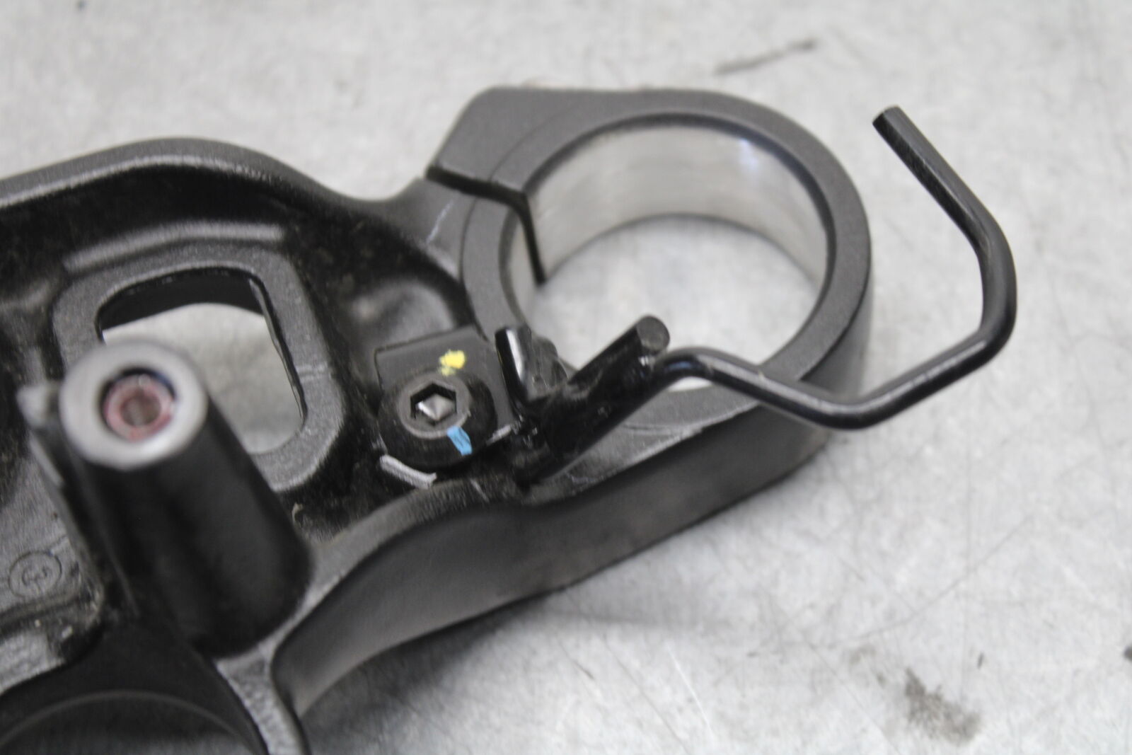 18-23 KAWASAKI NINJA 400 FORKS UPPER TRIPLE TREE CLAMP BB660