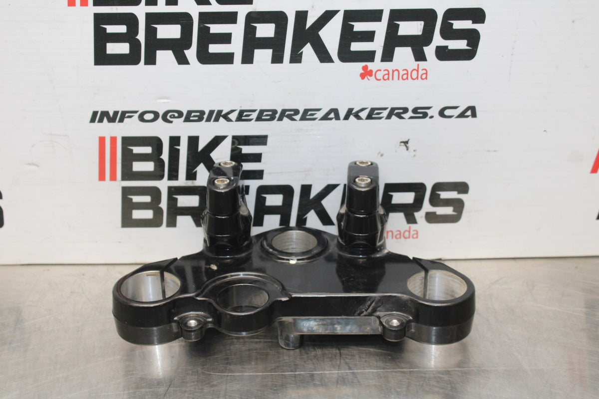 19 MOTO GUZZI V7 III FORKS UPPER TRIPLE TREE CLAMP BB831