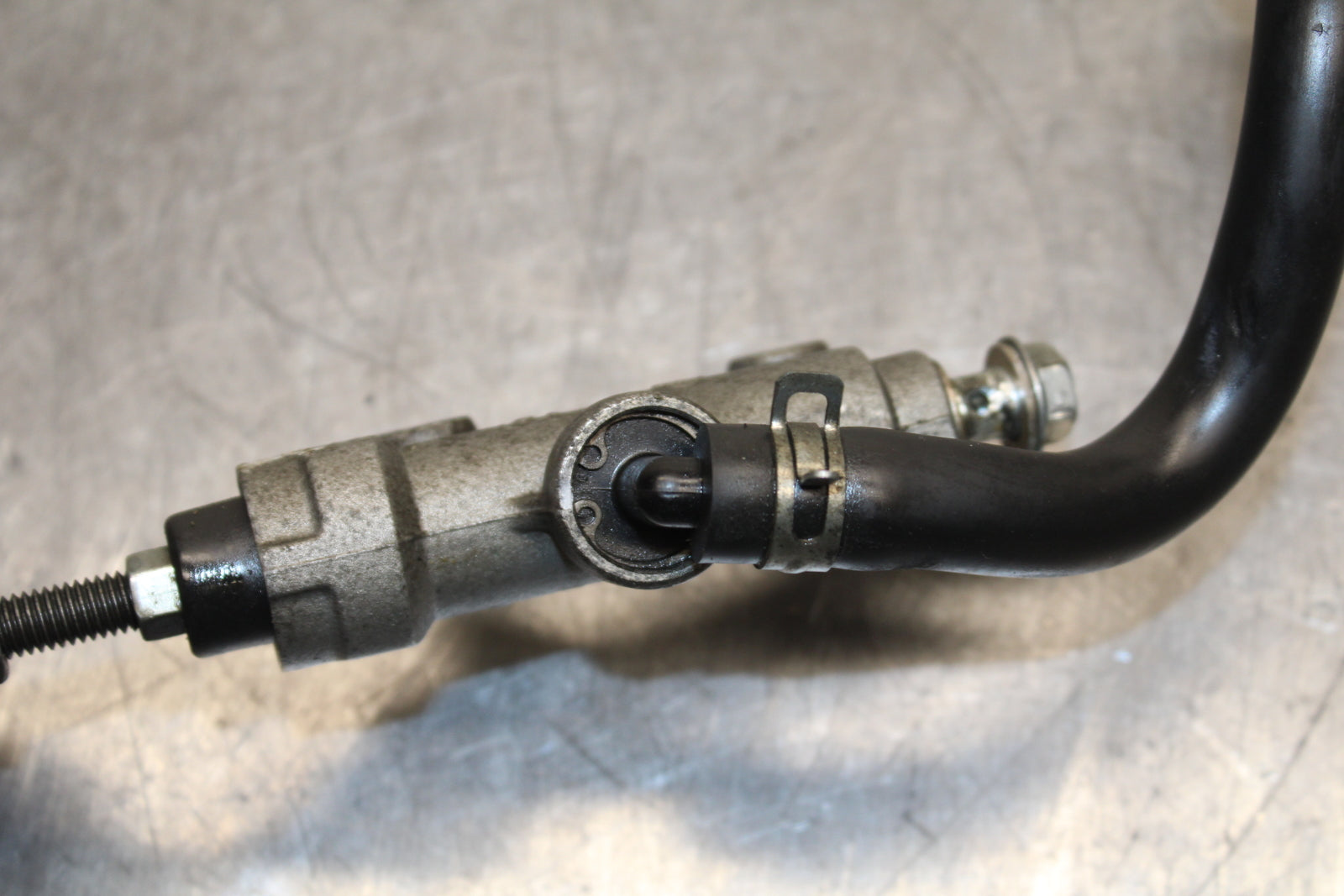 08-10 SUZUKI GSXR 600 REAR BACK BRAKE MASTER CYLINDER W RESERVOIR BB116