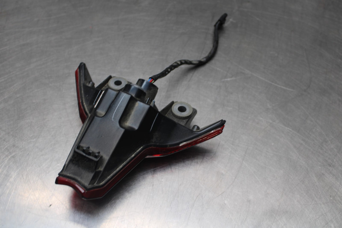 18-26 KAWASAKI Z400 REAR TAIL TAILLIGHT BACK BRAKE LIGHT BB852