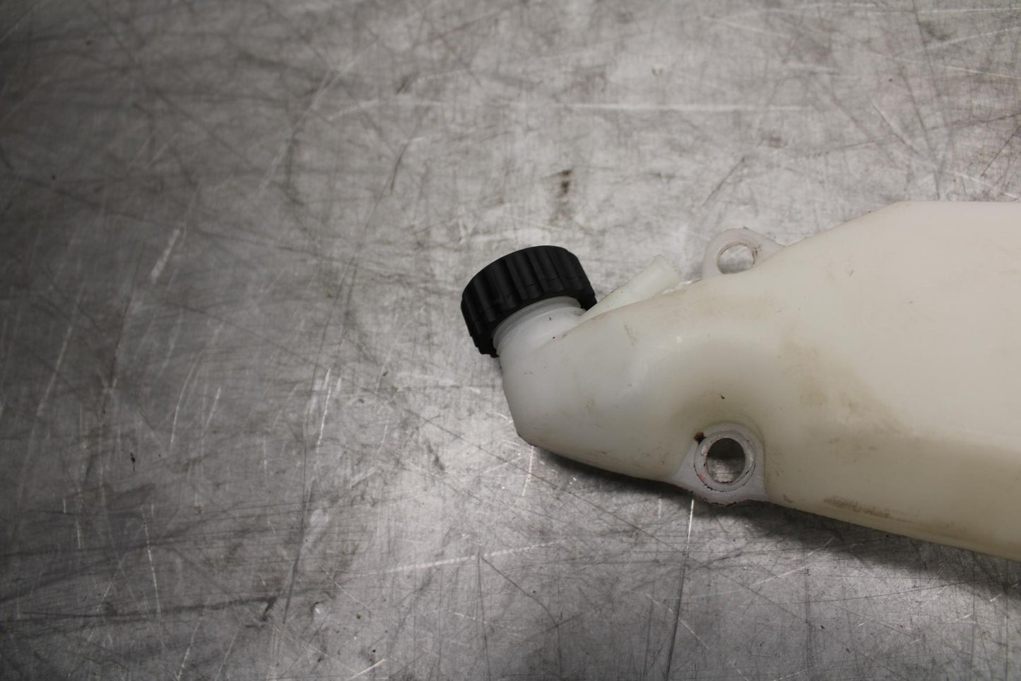 21 HUSQVARNA VITPILEN 401 COOLANT WATER TANK RESERVOIR BOTTLE BB467