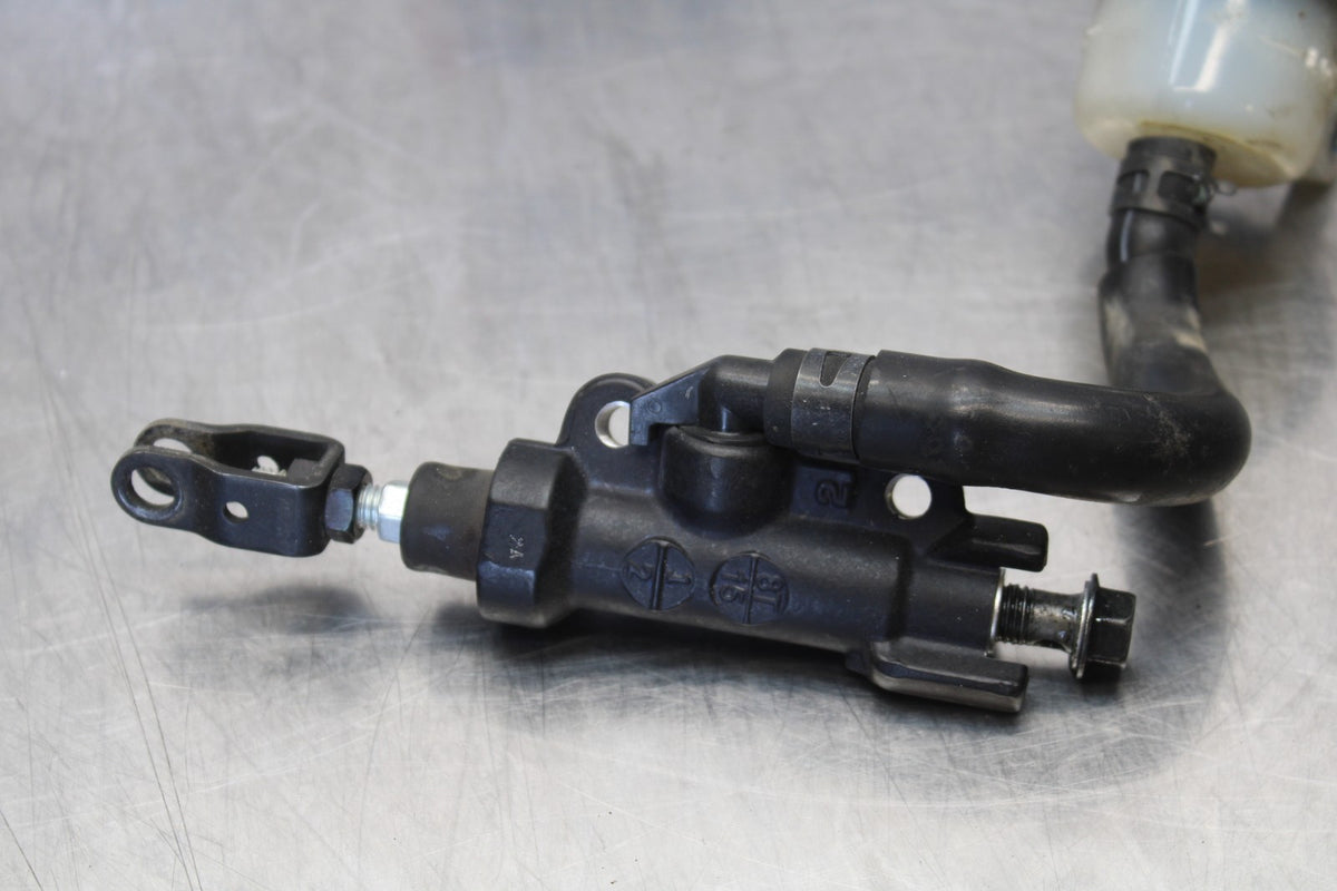 09 YAMAHA V STAR 950 REAR BACK BRAKE MASTER CYLINDER W RESERVOIR BB172