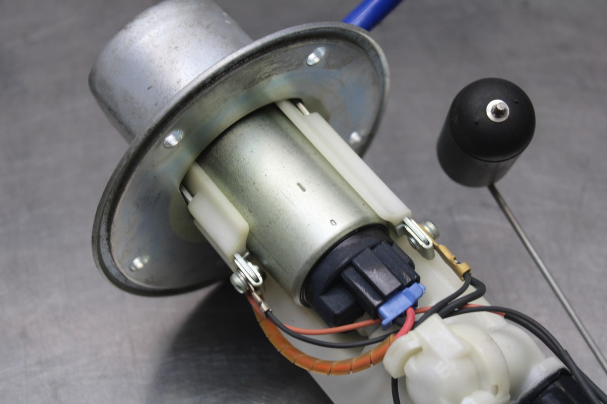 06-07 SUZUKI GSXR 600 FUEL PUMP GAS PETROL SENDER UNIT BB822