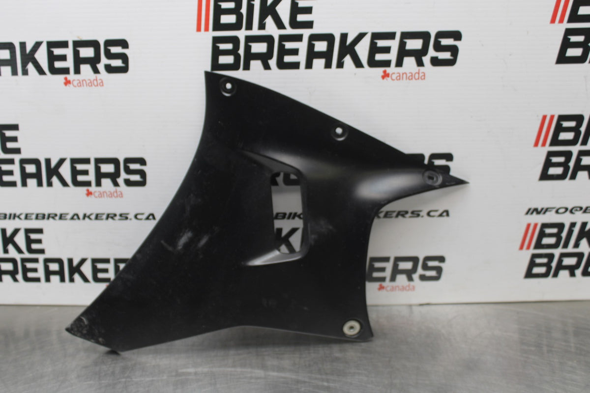 22-25 YAMAHA YZF R7 LEFT LOWER BOTTOM BELLY SIDE FAIRING COWL BB00