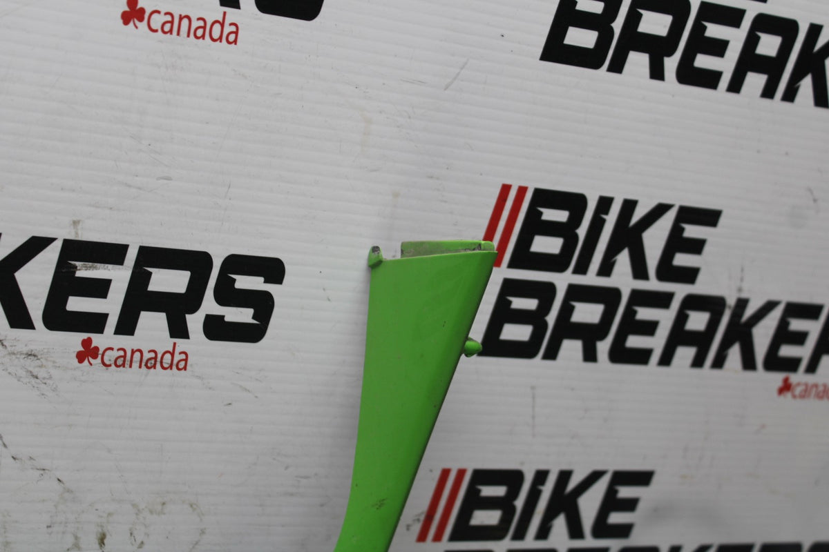 98 KAWASAKI NINJA ZX6 FRONT LOWER INNER EXHAUST V FAIRING COWL GUARD BB870