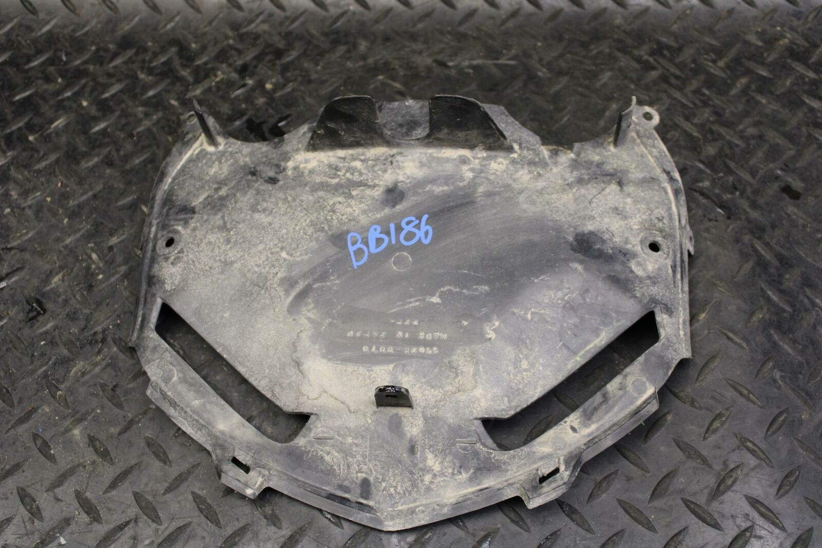 06-07 KAWASAKI NINJA ZX10R LOWER FRONT UPPER INNER HEADLIGHT COWL FAIRING  BB186