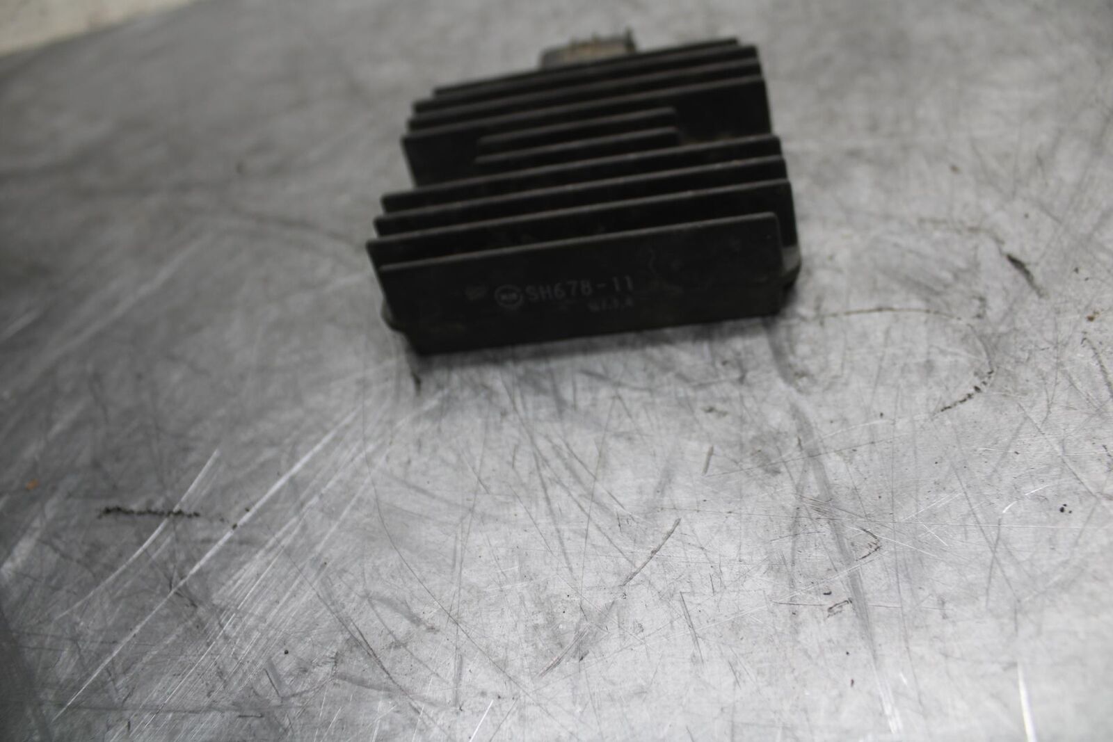 07 YAMAHA YZF R6 RECTIFIER VOLTAGE REGULATOR 4XY-81960-00-00 BB495