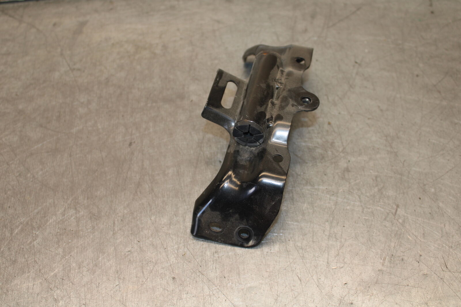 13-15 HONDA CBR500R GAS TANK FUEL CELL PETROL RESERVOIR BRACKET MOUNT BB704