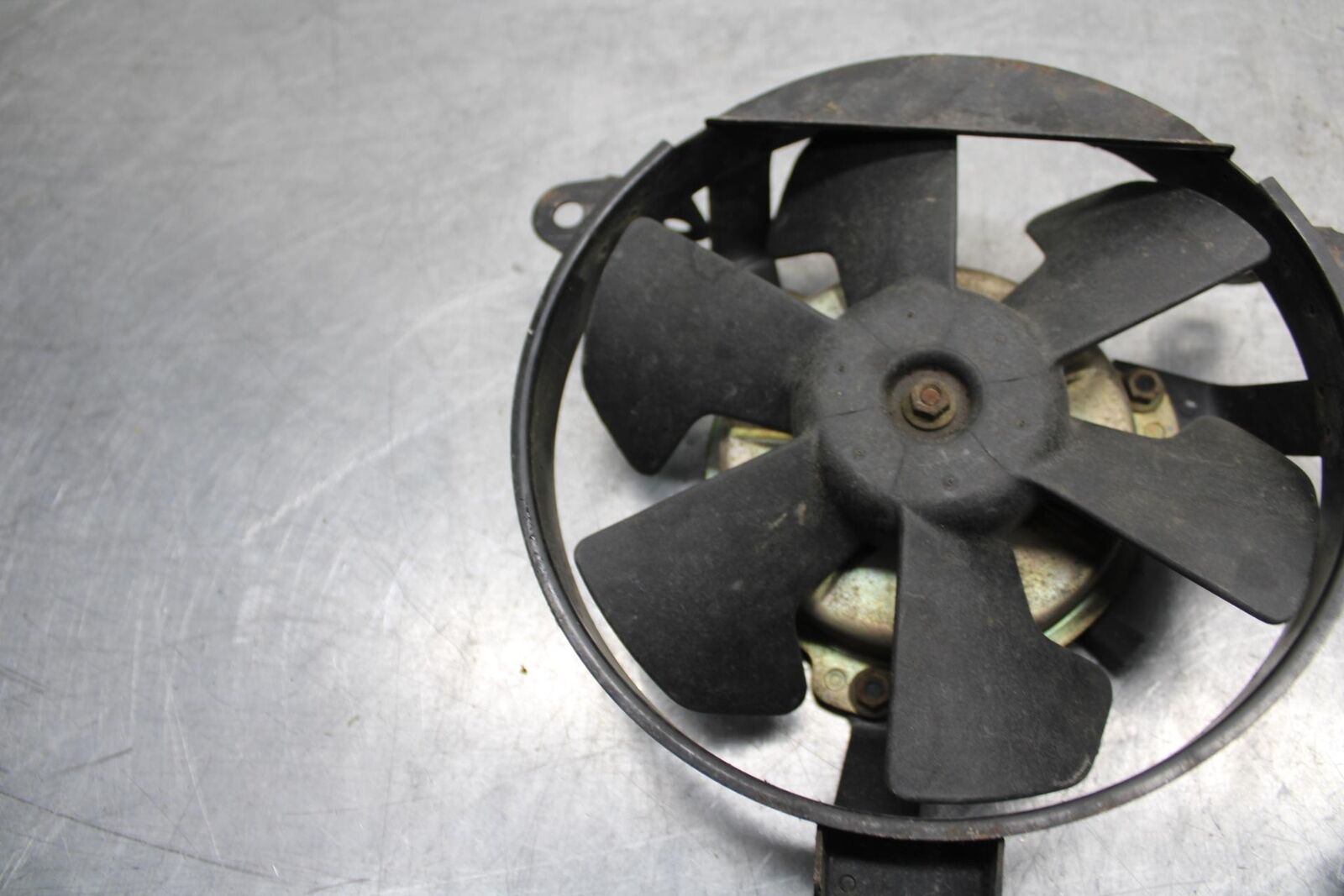 2001 Yamaha YZF R6 ENGINE RADIATOR COOLING FAN 5EB-12405-00-00 BB68