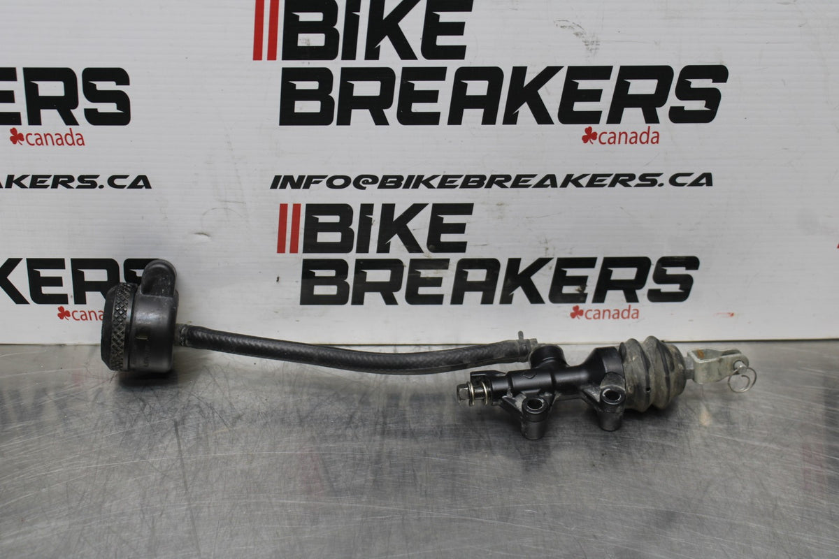 09 HARLEY-DAVIDSON SPORTSTER 1200 CUSTOM XL1200C REAR MASTER CYLINDER BB776