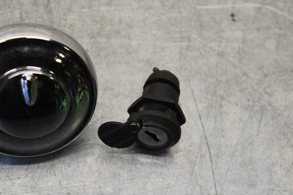 07-08 YAMAHA V STAR 1100 IGNITION LOCK KEY SET W/ GAS CAP AND SEAT LOCK BB71