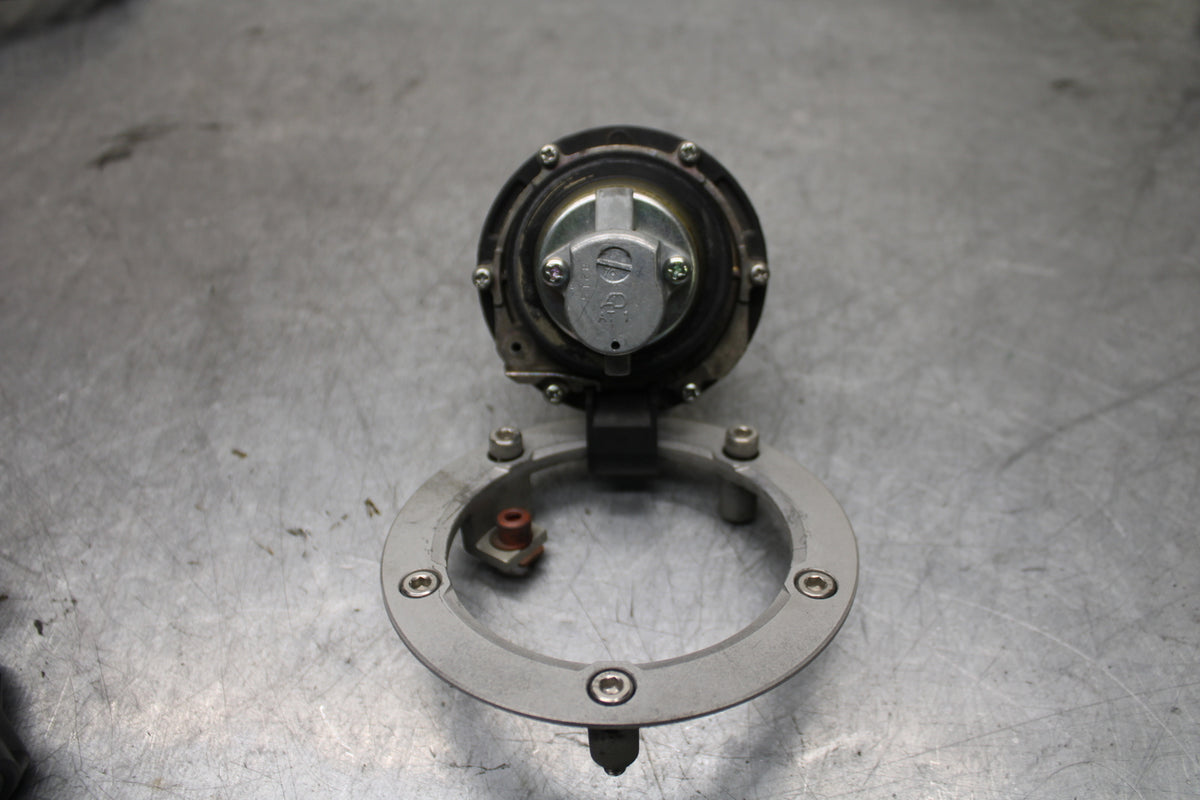 08-09 SUZUKI GSXR600 IGNITION LOCK KEY SET W/ GAS CAP AND SEAT LOCK BB728
