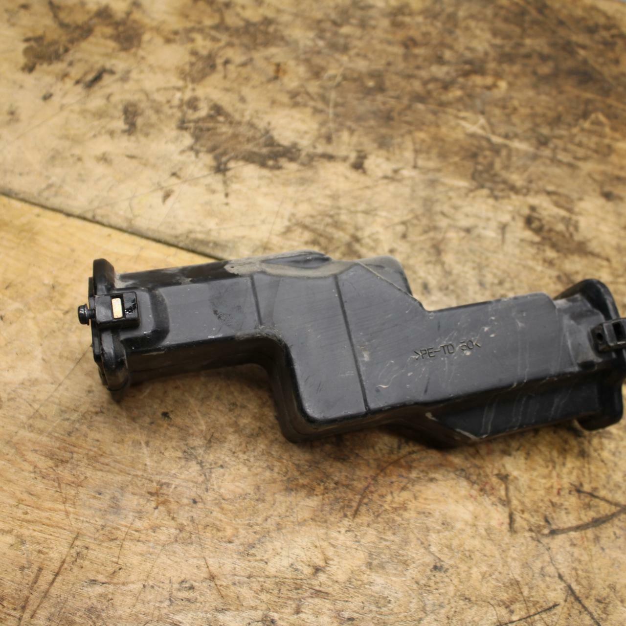 05-08 KAWASAKI VULCAN 1500 VN1500N CLASSIC AIR INTAKE DUCT BB343