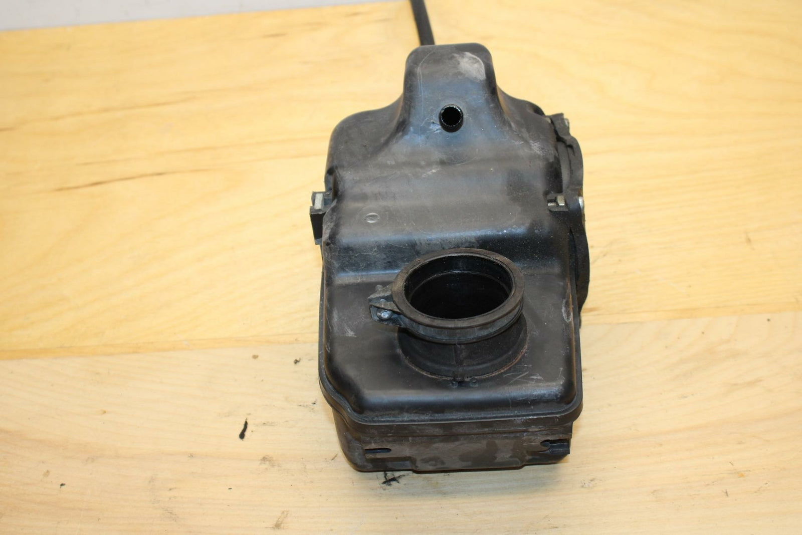97-04 SUZUKI MARAUDER 800 AIRBOX AIR INTAKE FILTER BOX  W/K&N FILTER BB312