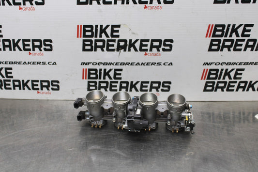 24-25 KAWASAKI NINJA ZX6R MAIN FUEL INJECTORS / THROTTLE BODIES BB785-CH