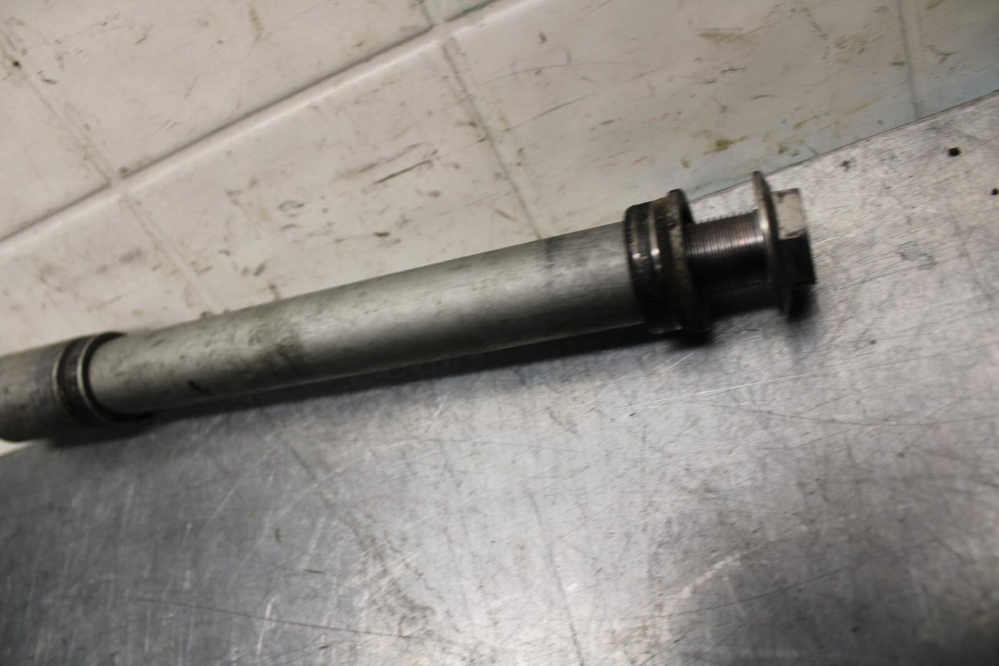 06-07 HONDA CBR1000RR FRONT WHEEL RIM AXLE PIVOT BOLT 44301-MCJ-000 BB75