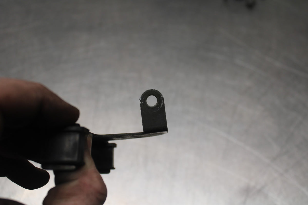2006 Suzuki Boulevard C90 MOUNT BRACKET BB849
