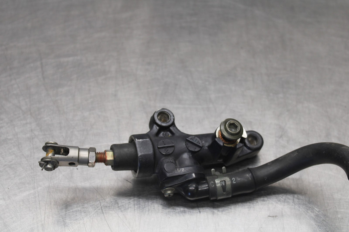 03 YAMAHA YZF R1 REAR BACK BRAKE MASTER CYLINDER W RESERVOIR BB895