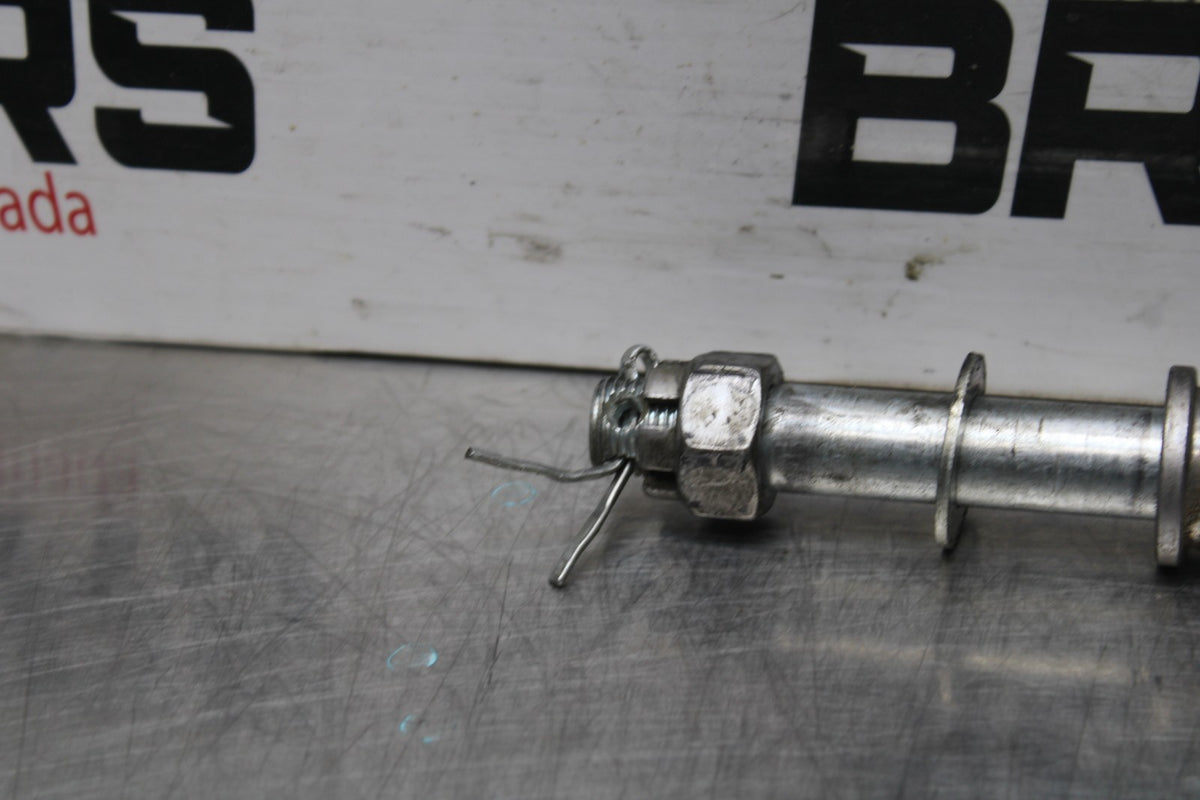 24 KAWASAKI NINJA 500 ABS FRONT WHEEL RIM AXLE PIVOT BOLT BB818