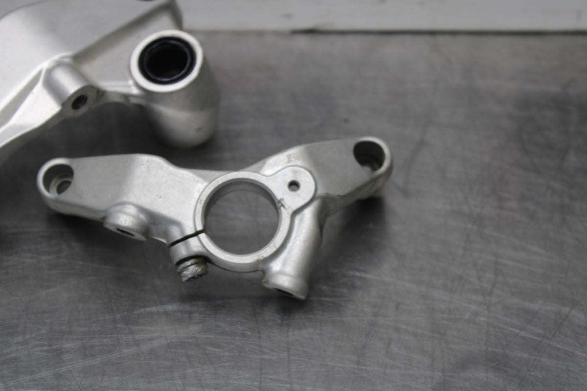 16 DUCATI 959 PANIGALE ENGINE/ FRAME MOUNT MOTOR BRACKET SET BB912