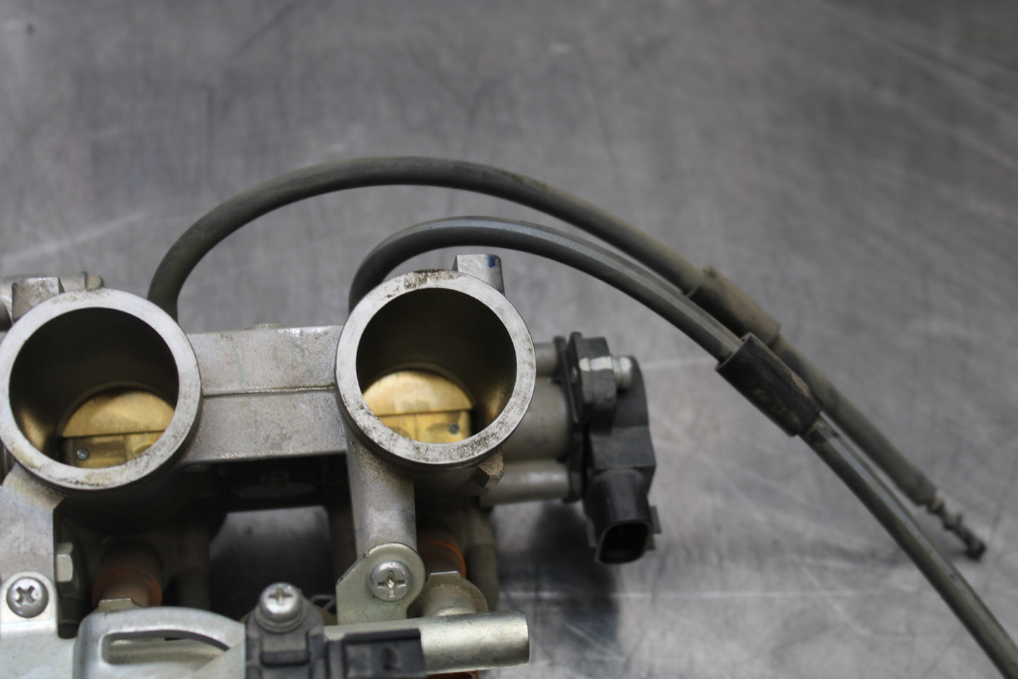 09-15 YAMAHA FZ6R MAIN FUEL INJECTORS / THROTTLE BODIES BB161