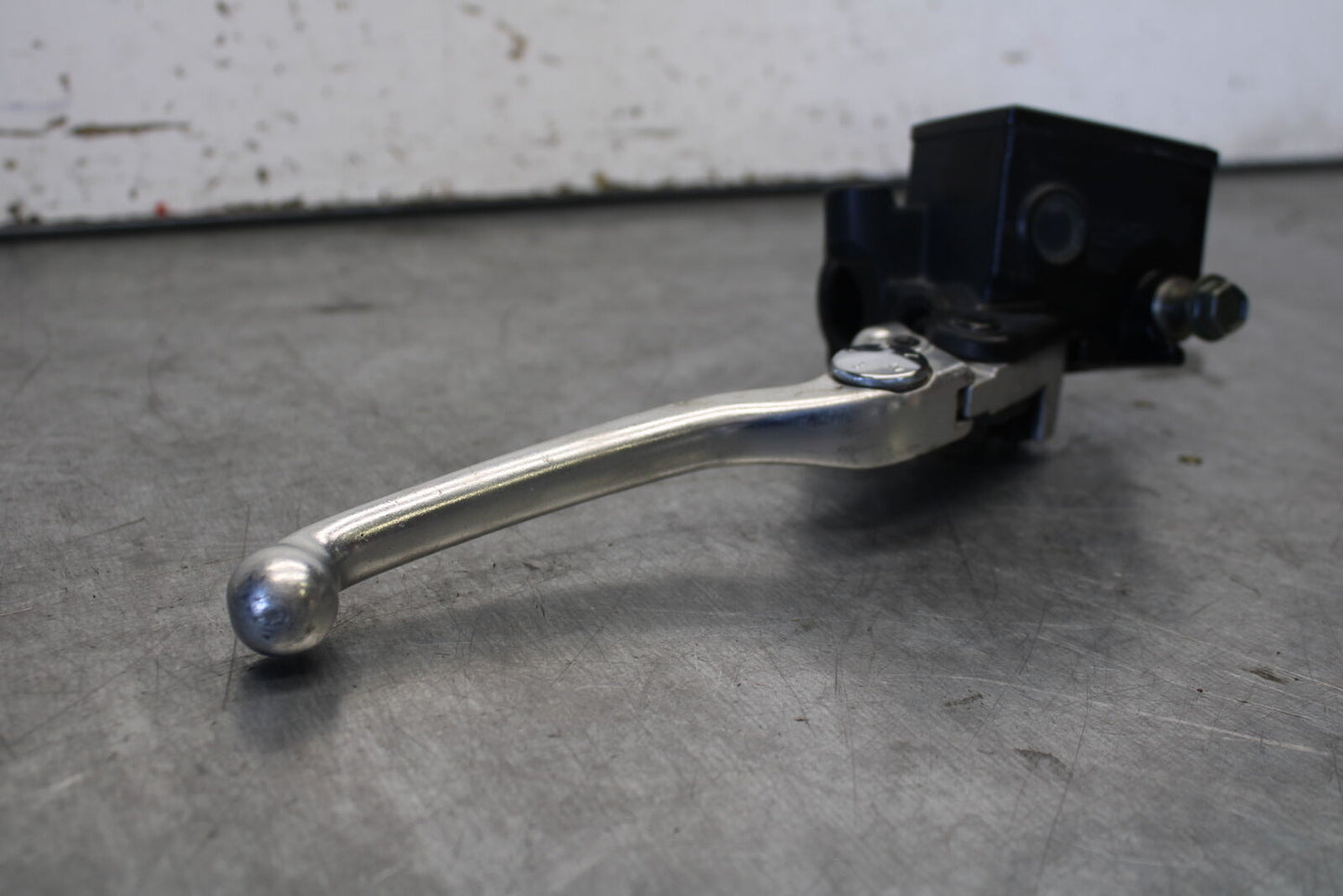 07-09 YAMAHA FZ6 FRONT BRAKE MASTER CYLINDER w/ LEVER BB713