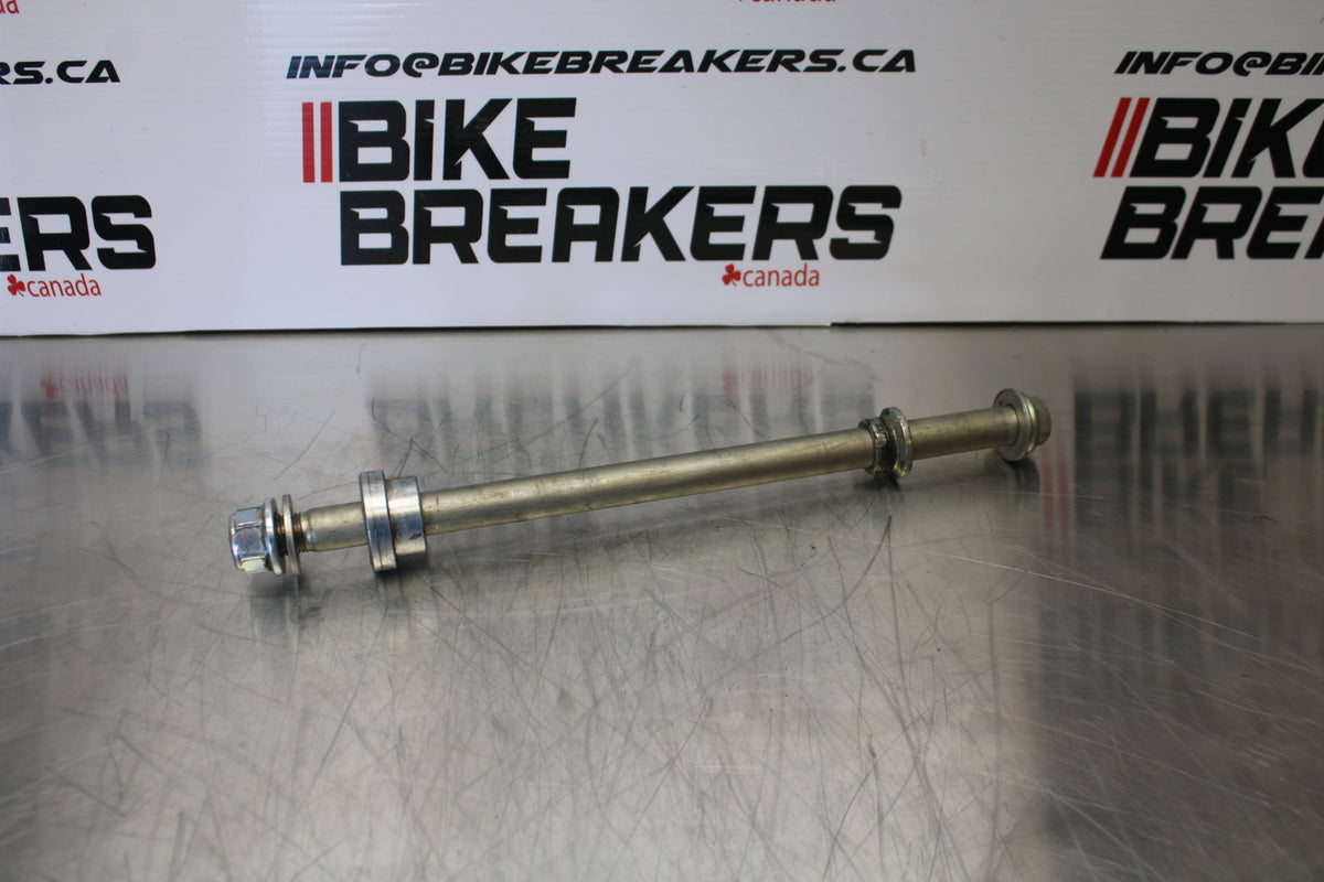 23 YAMAHA YZF R3 REAR AXLE BACK WHEEL RIM PIVOT BOLT AXEL BB147