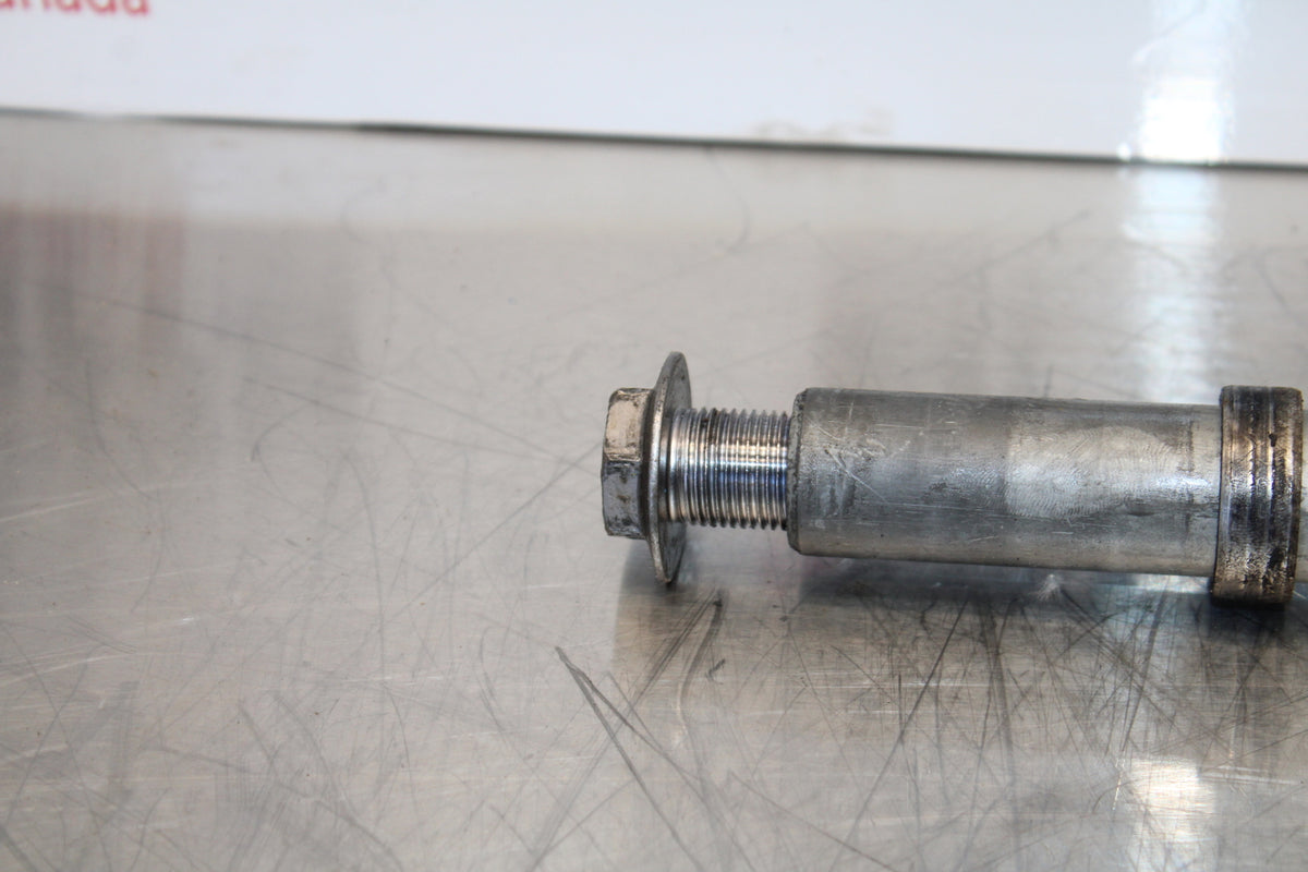 12-16 HONDA CBR1000RR FRONT WHEEL RIM AXLE PIVOT BOLT BB157