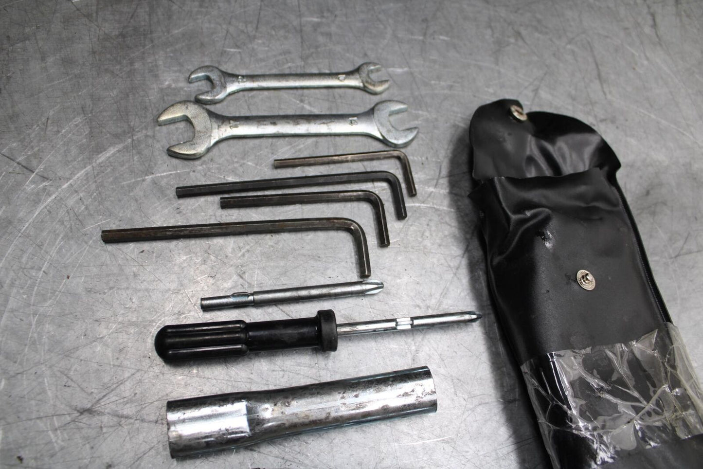 2009 Kawasaki Ninja ZX6R ZX600R STOCK TOOLS OEM TOOL BAG KIT SET BB548