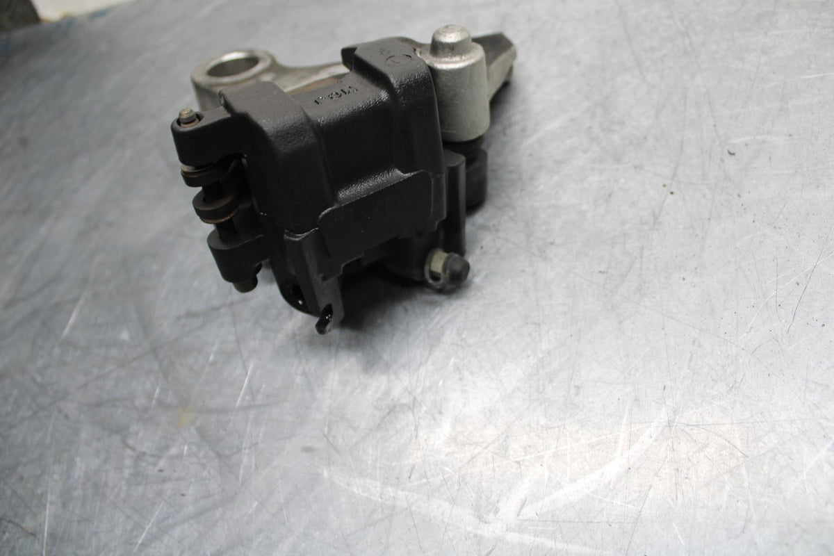 05-06 HONDA CBR600RR REAR BACK BRAKE CALIPER W MOUNT BRACKET BB484