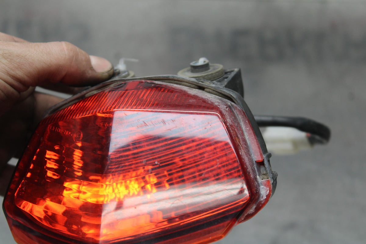 09 KAWASAKI NINJA 250R REAR TAIL TAILLIGHT BACK BRAKE LIGHT BB824
