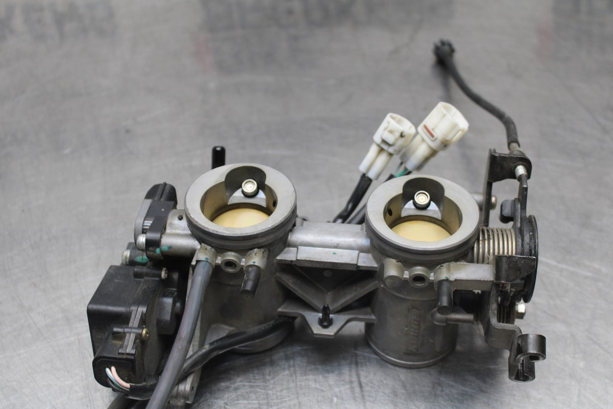 06 KAWASAKI NINJA 650 EX650 MAIN FUEL INJECTORS / THROTTLE BODIES BB823