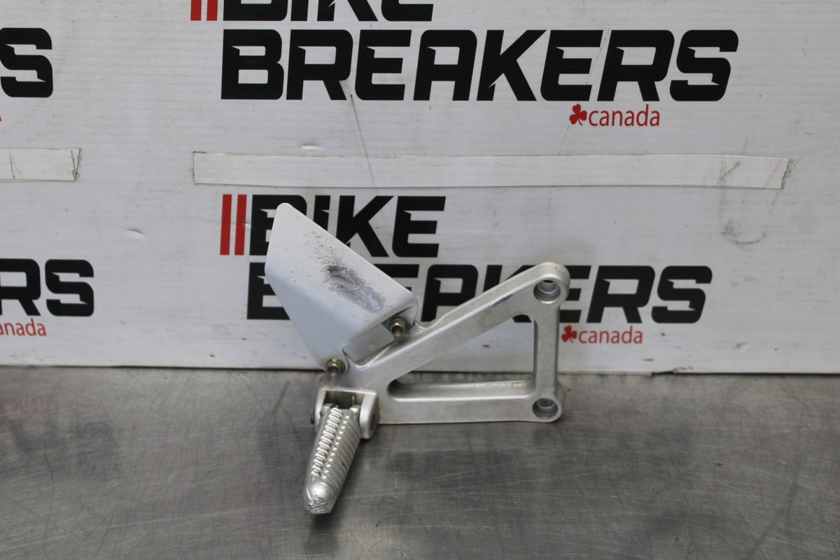 05 DUCATI SUPERSPORT 800 RIGHT REARSET REAR SET DRIVER FOOT PEG REST STOP BB913