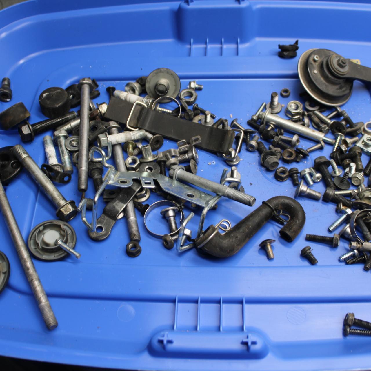 08-12 KAWASAKI NINJA 250R EX250J LEFTOVER  BOLTS HARDWARE MOTOR SCREWS BB612