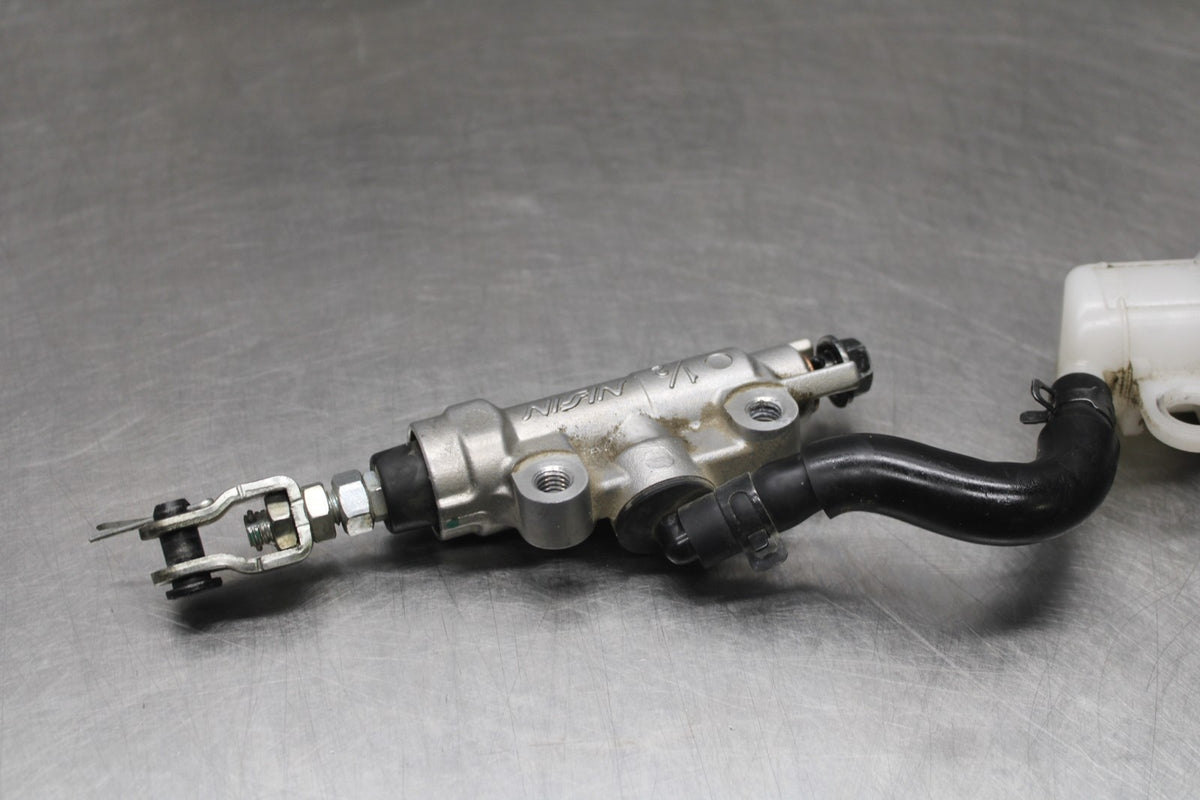 19-24 YAMAHA R3 REAR BACK BRAKE MASTER CYLINDER W RESERVOIR BB942