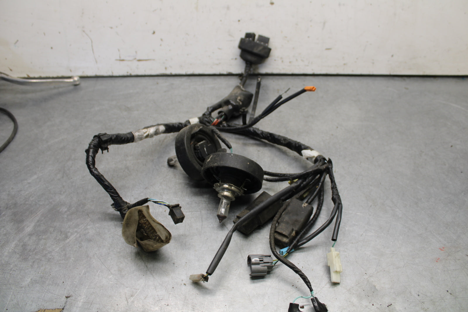 04-12 HONDA ST1300A HEADLIGHT WIRE WIRING HARNESS LOOM (ITEM B)BB669
