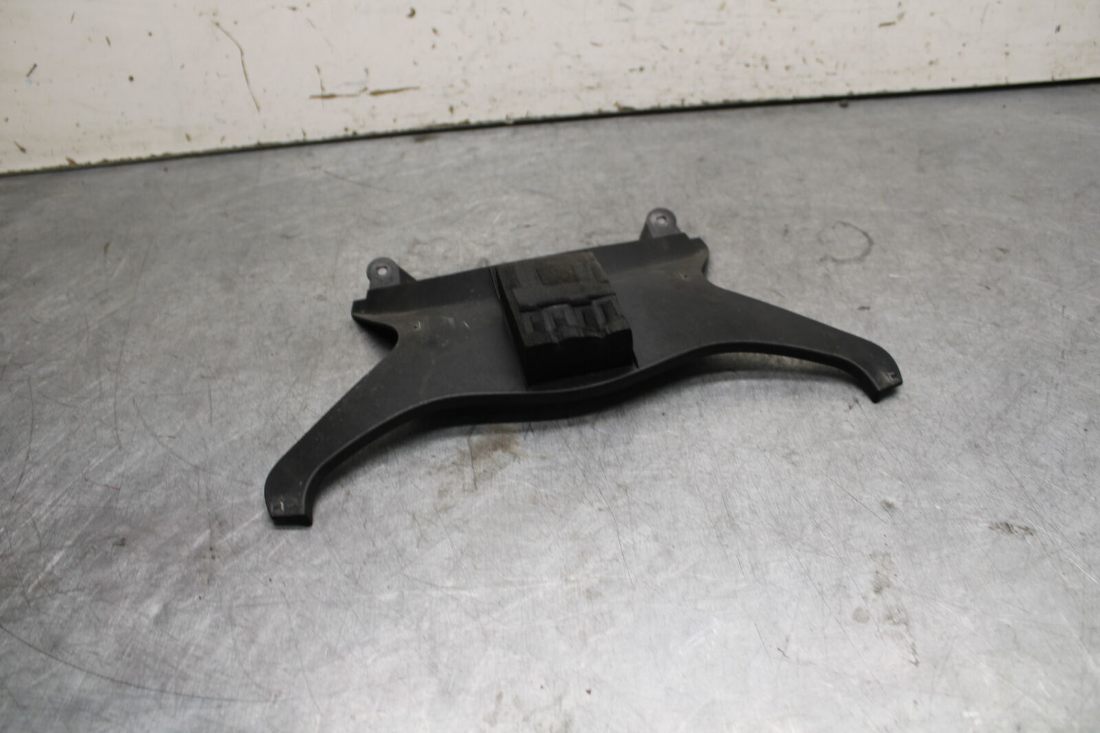 13-18 KAWASAKI NINJA ZX6R CENTER REAR BACK TAIL FAIRING COWL  BB682