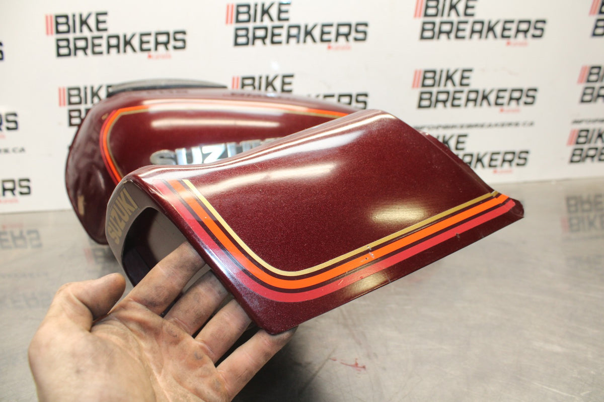 77 SUZUKI GS750 GAS TANK SIDE TAIL COWL COVER 44110-45000-13L BB779