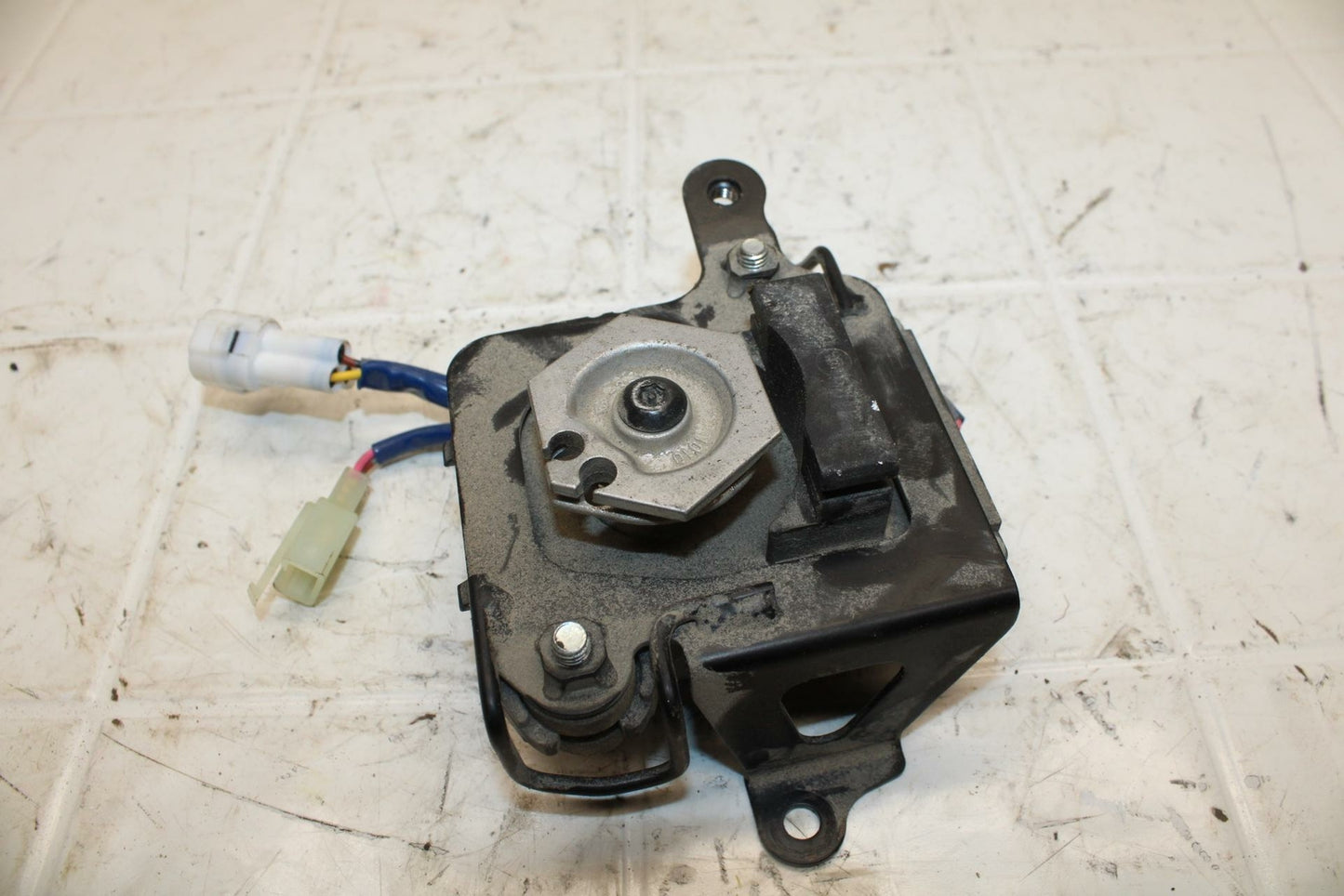 19-20 KAWASAKI NINJA ZX6R EXHAUST VALVE SERVO MOTOR BB407