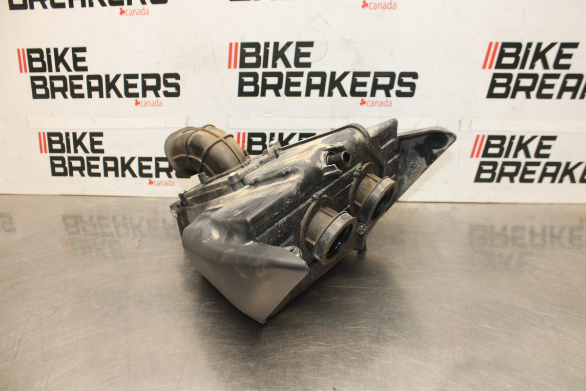22-25 YAMAHA YZF R7 AIRBOX AIR INTAKE FILTER BOX BB940